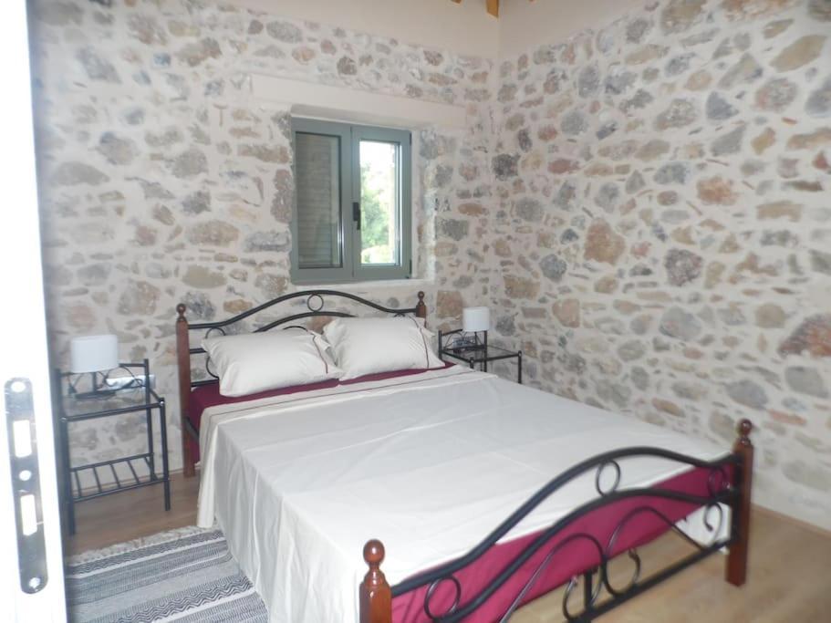 Villa Alonia Каламата Экстерьер фото